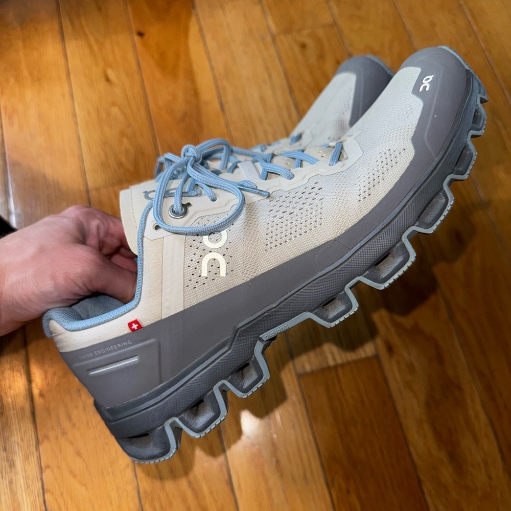 On Running Cloudventure Running Shoes in Sand/Wash W9
